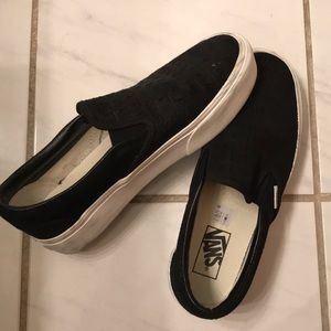 Women’s Vans Slip-On Embossed Platform Vans (9)